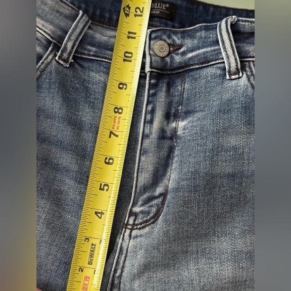 Judy Blue Bermuda Distressed Shorts High Rise Size 1X - Picture 8 of 10